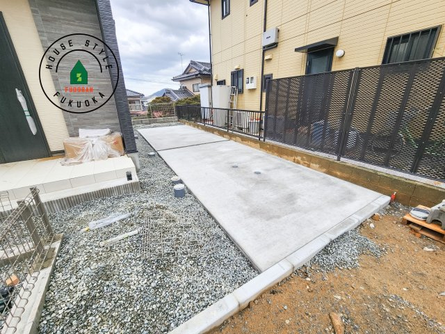 古賀市千鳥6丁目第1-2棟（2号棟）の庭|お庭で自由な時間を過ごせます。