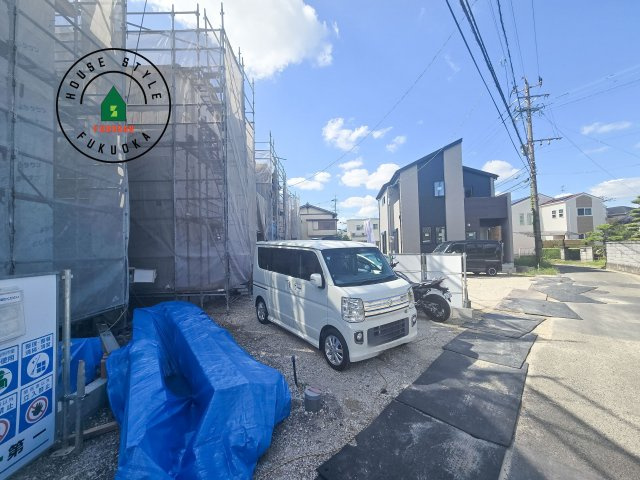 太宰府市通古賀5丁目第3-6棟(3号棟)の前面道路含む現地写真|見学の時間などお気軽にお問い合わせ下さい。