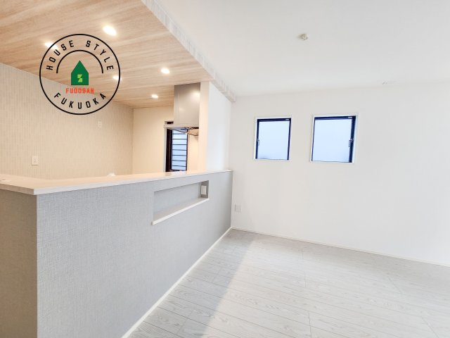 福津市津屋崎2丁目第3-2棟（2号棟）のキッチン|キッチンから立ち込める香りが今日の料理を期待させます。