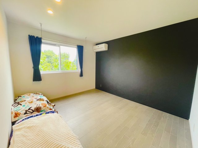 築浅積水施工中古住宅♪太陽光有の洋室