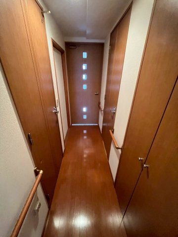 ライオンズマンション中津の玄関