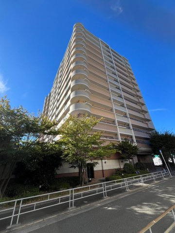 ライオンズマンション中津の外観