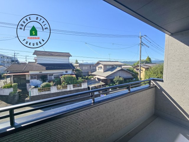 太宰府市青山2丁目第3-2棟(1号棟)の展望|窓から緑が見える物件も魅力的です。