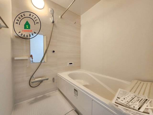 福岡市城南区友丘6丁目第3-4棟（1号棟）の浴室|1日の疲れを癒してくれる広々バスルーム。雨の日のお洗濯にも大活躍な浴室乾燥機付です！