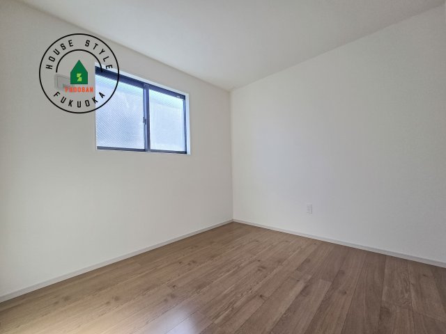 太宰府市青山2丁目第3-2棟(2号棟)の洋室|落ち着いた色調の洋室です。