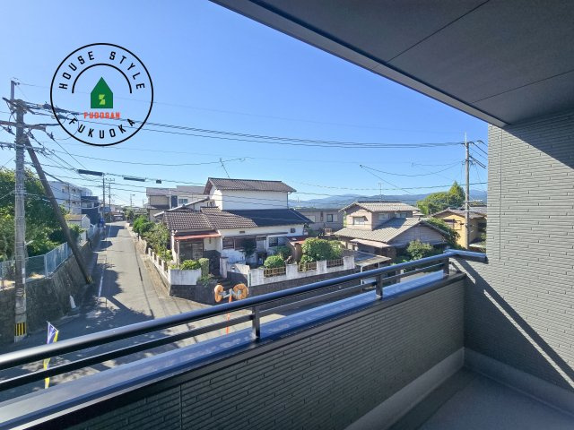 太宰府市青山2丁目第3-2棟(2号棟)の展望|窓から緑が見える物件も魅力的です。