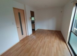 東大阪市瓢箪山町のアパートの居間・リビング