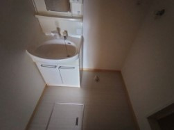 東大阪市瓢箪山町のアパートの独立洗面台