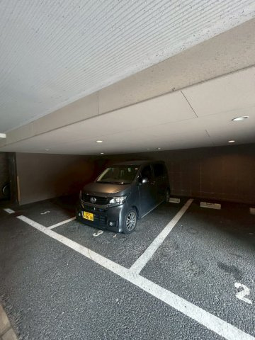 ルミナス新栄　名古屋市賃貸　仲介手数料無料の駐車場