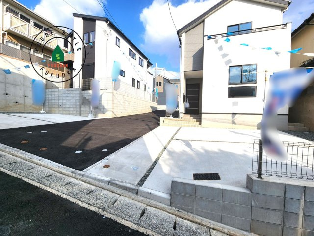 福岡市城南区友丘6丁目第3-4棟（3号棟）の前面道路含む現地写真|見学の時間などお気軽にお問い合わせ下さい。