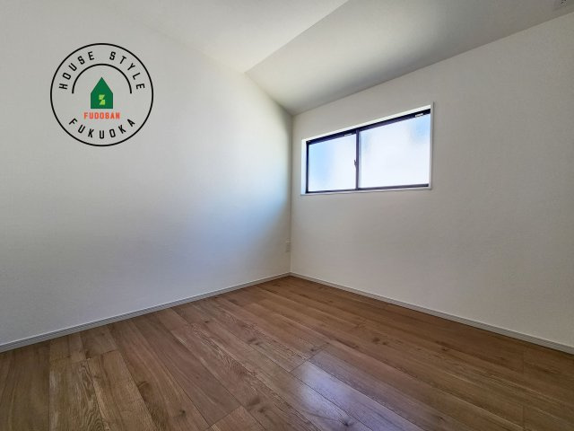 福岡市城南区友丘6丁目第3-4棟（4号棟）の洋室|落ち着いた色調の洋室です。