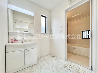 【脱衣所】 | 御殿場市御殿場 新築一戸建て A号棟 | 脱衣場です