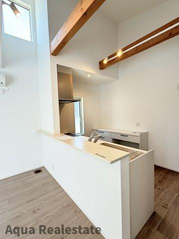 高松市円座町モデルハウスのキッチン|コンパクトなキッチンで掃除もラクラク