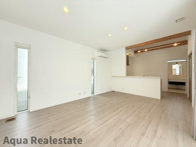 高松市円座町モデルハウスの居間・リビング|ゆったり過ごせる居間です