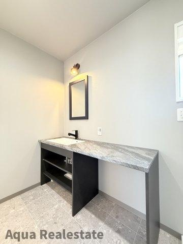 高松市円座町モデルハウスの独立洗面台|独立洗面台です