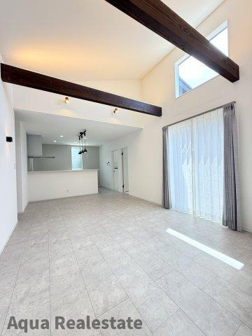 高松市円座町モデルハウスの居間・リビング|おしゃれな居間です