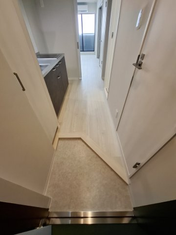 ヴェルステック西宮鳴尾の玄関