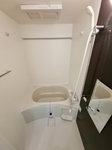 ヴェルステック西宮鳴尾の浴室