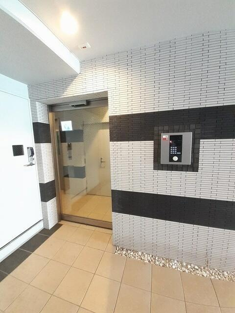 セレーノ　トウキョウのエントランス| 