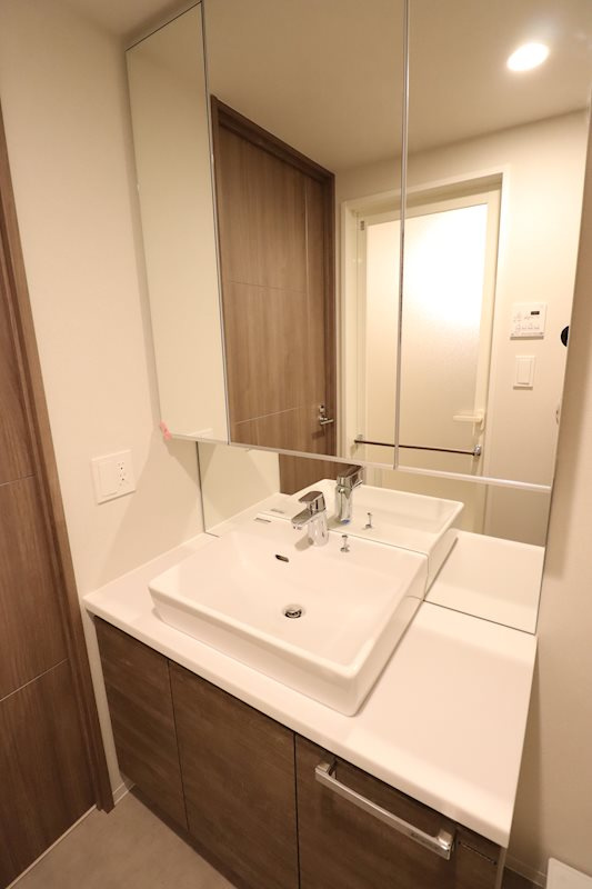 GENOVIA浅草Ⅵskygardenの洗面所