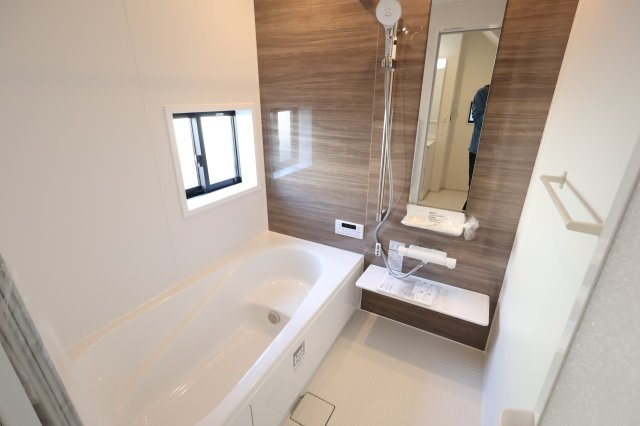 《仲介手数料無料》志木市中宗岡２丁目7-50(全1戸)新築一戸建てグラファーレの浴室|撮影日 2025年11月21日 13:50 晴れ