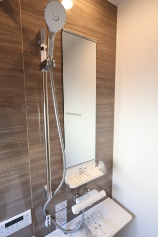 《仲介手数料無料》志木市中宗岡２丁目7-50(全1戸)新築一戸建てグラファーレの浴室|撮影日 2025年11月21日 13:50 晴れ