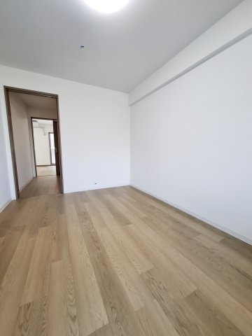 ユーレジデンス武庫川の洋室