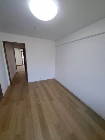 ユーレジデンス武庫川の洋室