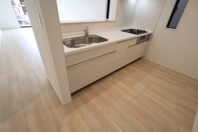 《仲介手数料無料》志木市中宗岡５丁目22-28新築一戸建てクレイドルガーデンのキッチン