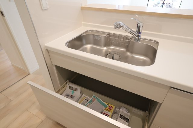 《仲介手数料無料》志木市中宗岡５丁目22-28新築一戸建てクレイドルガーデンのキッチン