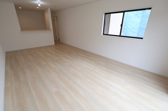 《仲介手数料無料》志木市中宗岡５丁目22-28新築一戸建てクレイドルガーデンの居間・リビング