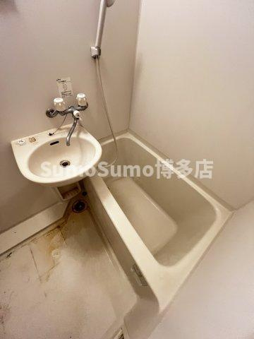 コンフォートベネフィス西新東の浴室|日々の疲れを癒すお風呂付です