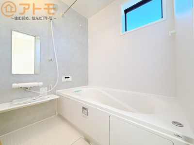 【浴室】 | 清水区三保6期　新築戸建　1号棟 | 浴室乾燥などの機能も充実♪ユニットバスはお掃除もしやすく家事の手間も軽減！窓は湿気をこもらせません！