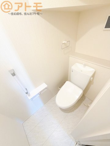 【トイレ】 | 清水区三保6期　新築戸建　1号棟 | 年代を問わず使いやすい洗浄機能付きのトイレ♪肌への負担をも減らせるのでお子様の敏感なお肌も安心！