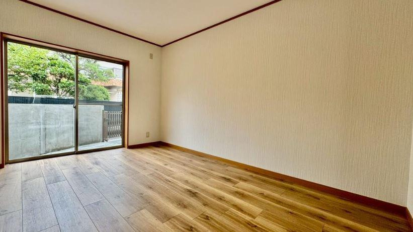 城垣町　中古一戸建ての寝室|洋室6.7帖　１階
■物件内覧・資金計画相談・住宅ローン相談、リフォーム相談、お問合せ受付中■
※当日・翌日のご内覧、ご相談はお電話でのお問合せがスムーズです！