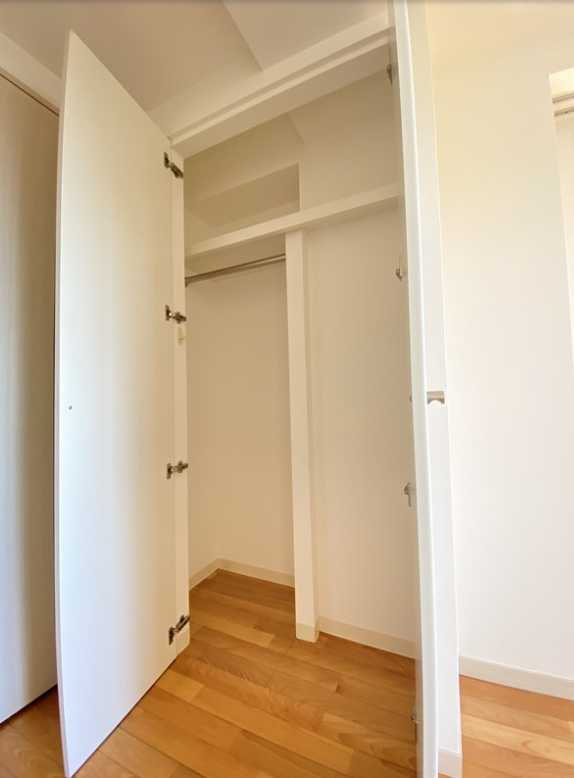 プラウドフラット三軒茶屋　オートロック　高層階　独立洗面台の収納