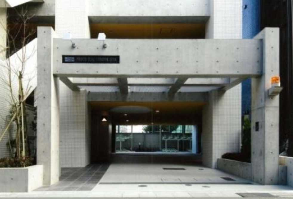 プラウドフラット三軒茶屋　オートロック　高層階　独立洗面台のエントランス