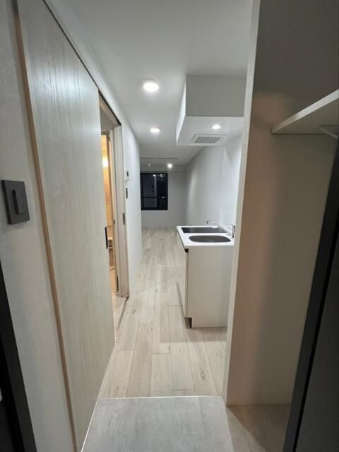 Ｎｉｓｈｉ－Ｎｉｐｐｏｒｉ　Ｔｅｒｒａｃｅの玄関