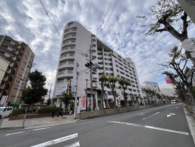 コム古川橋の外観|新しい生活にいかがでしょうか？外観はお住まいの顔になります。こだわりたいポイントですね。水回りリフォームやリノベーションも承ってます。
■現地見学・資金計画相談・住宅ローン相談もお問合せ受付中■
