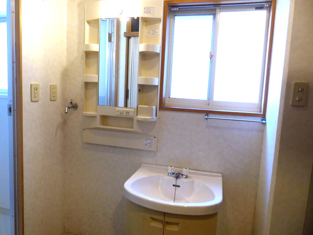 ジョーヌ駈上の洗面所