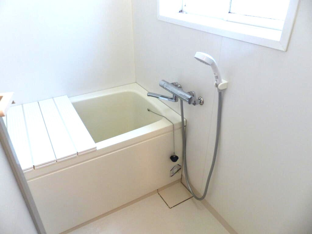 ジョーヌ駈上の浴室