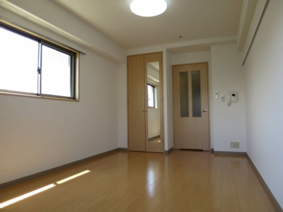 【居間・リビング】 | 仲介手数料０円！HPには初期費用掲載！「プライスホーム」で検索！リファレンス祇園