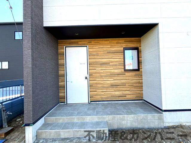 イルクオーレ和気A号棟　新築分譲戸建の玄関|きれいな玄関です