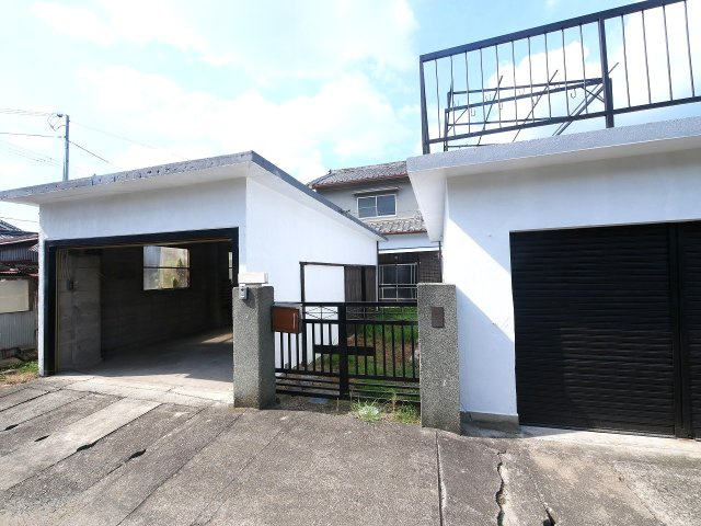 井戸野町貸家の外観|外観は落ち着いています