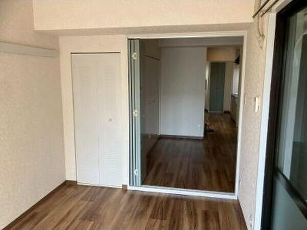 シャトー弁天弐番館の寝室