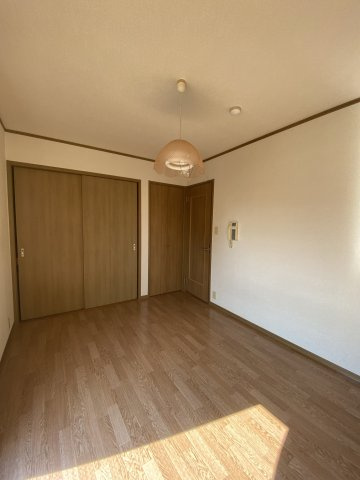 サマックスオザワハイツの居間・リビング