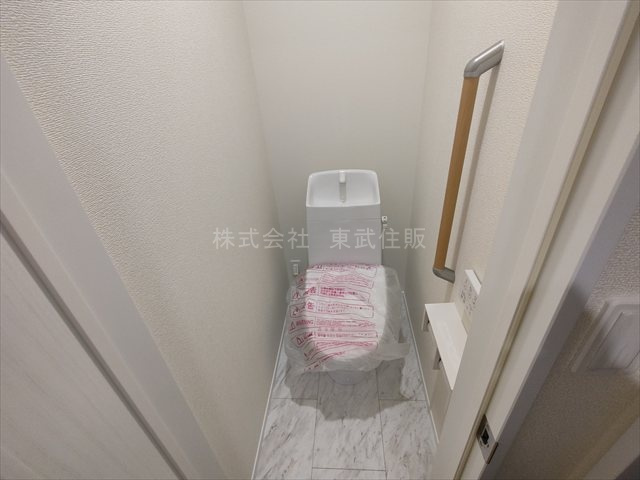【トイレ】 | ふじみ野市西2丁目 | 落ち着いた色調の1階トイレです