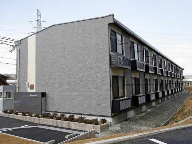 神戸市北区八多町中のアパートの外観