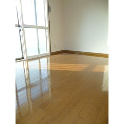 ハイツ　リバーランドの居間・リビング