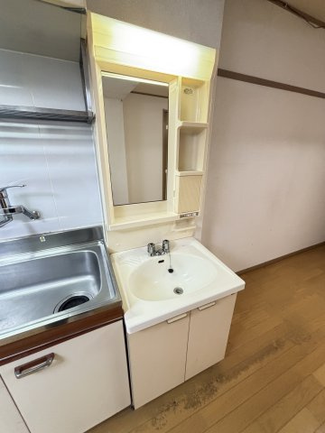 マンション花隈の洗面所